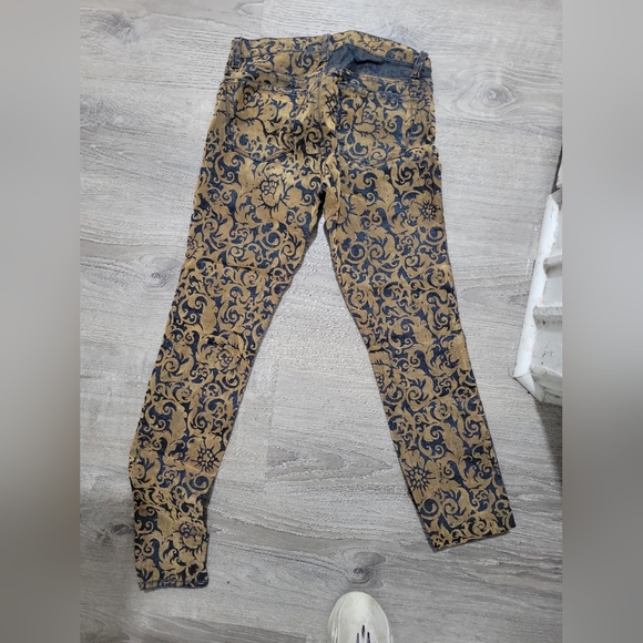 J Brand brocade high waisted size 26 - Picture 3 of 4